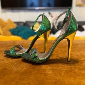 BRAND NEW! Lanvin Green Python Leather Embellished Stilletto Heel